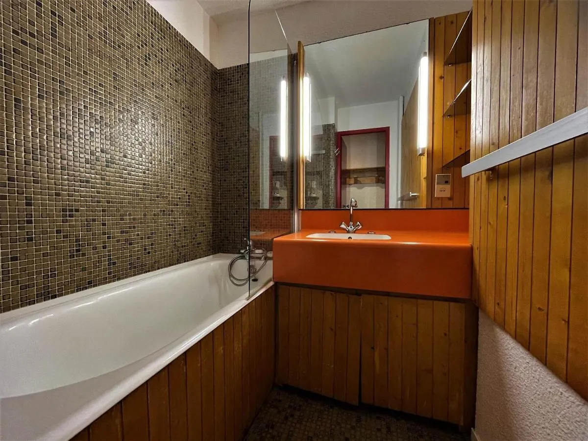 Studio Confortable Au Centre Des Menuires, Balcon, Ski Aux Pieds, 4 Pers, Proche Commerces Et Ecoles De Ski - Fr-1-452-176 Saint-Martin-de-Belleville 0*,  Francja